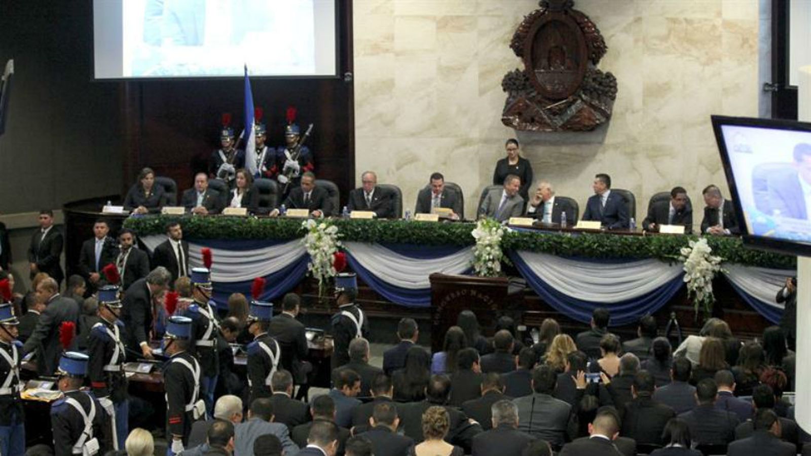 El Parlamento de Honduras prohíbe la adopción a las parejas del mismo sexo