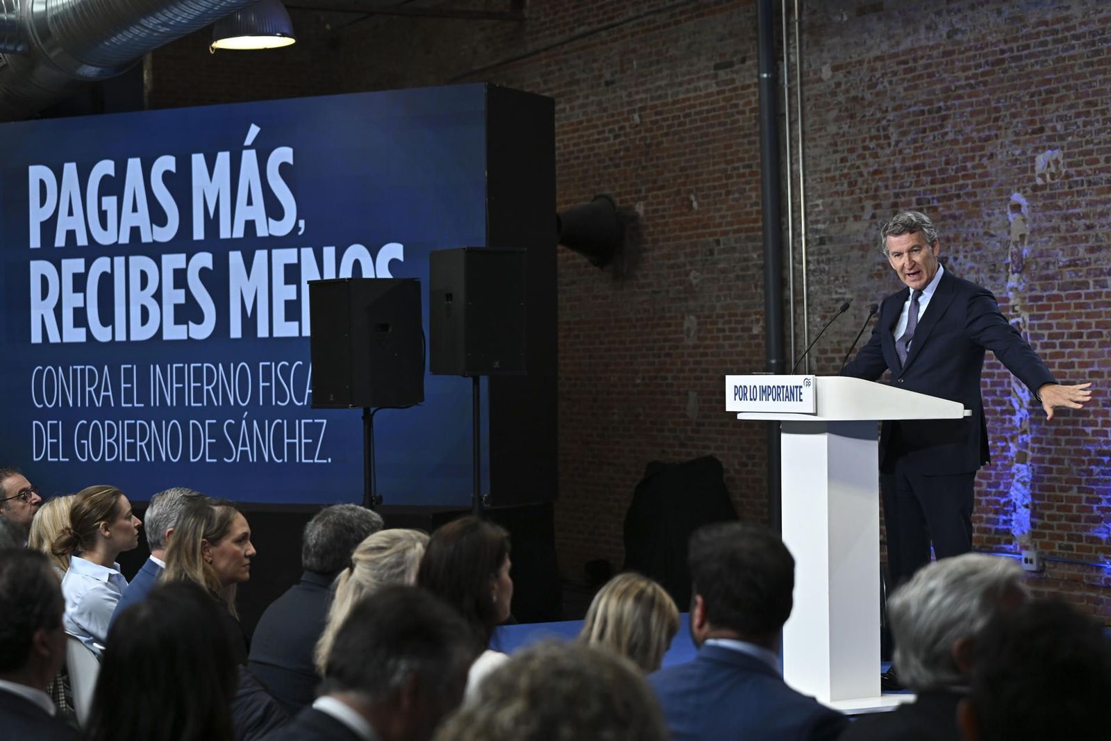 Feijóo alerta del infierno fiscal del Gobierno de Sánchez y le acusa de "crujir de impuestos a los españoles"