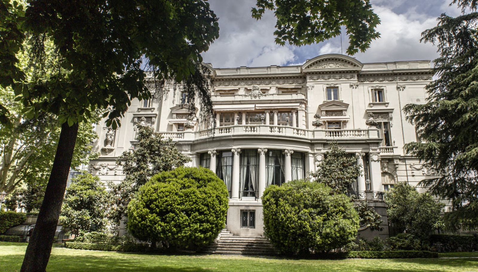 Exterior del Palacio de Amboages