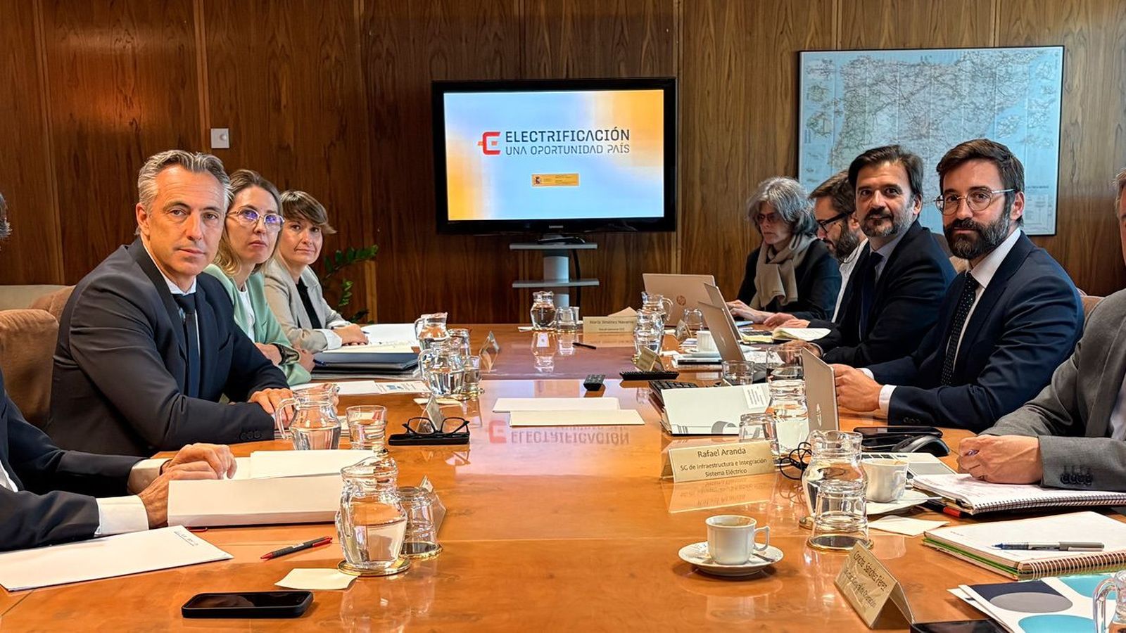 El Gobierno se compromete con Madrid en reforzar la red eléctrica para apoyar su desarrollo urbanístico