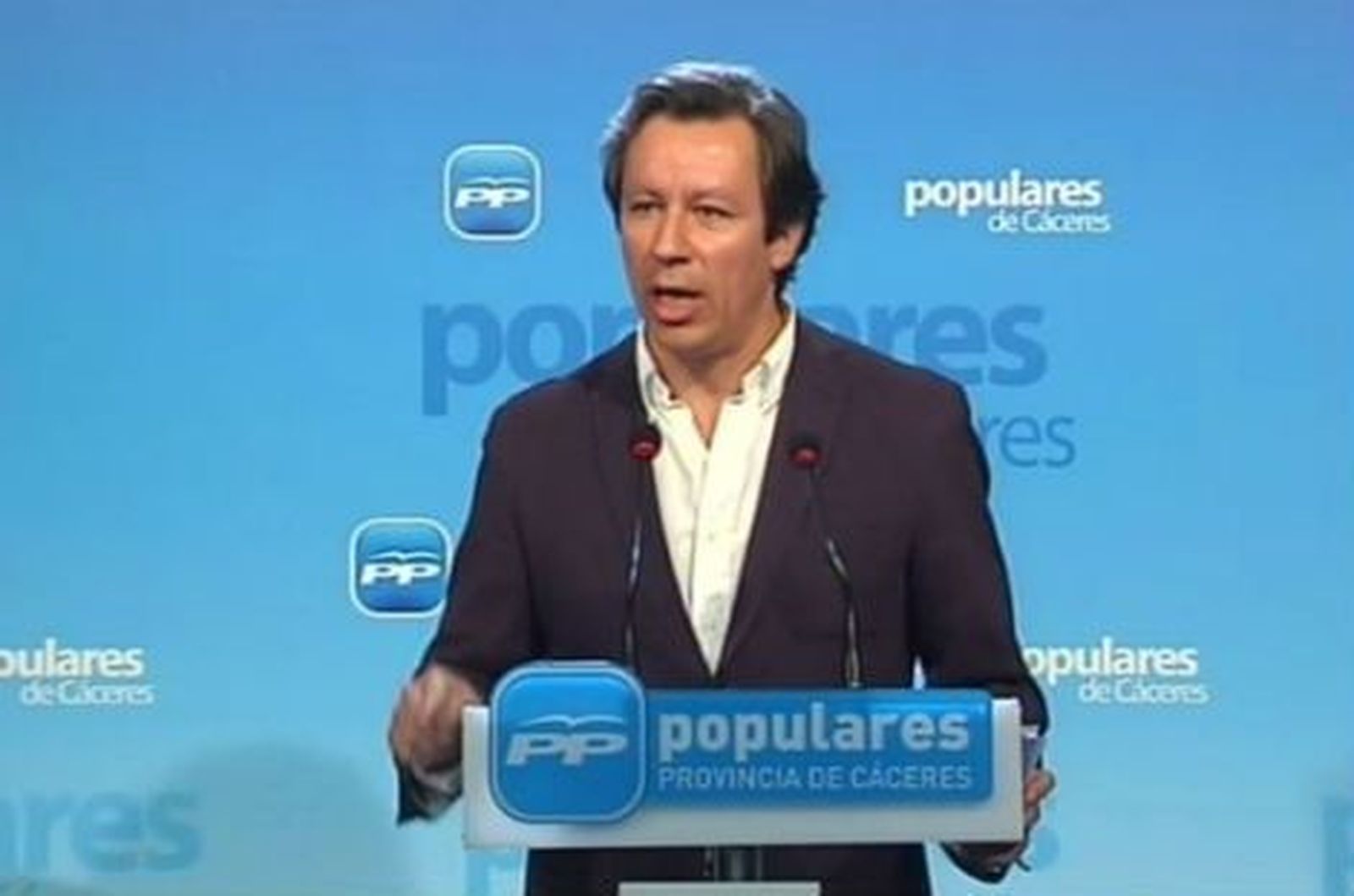 La "izquierda violenta" intenta conseguir con el acoso lo que no logró "con los votos"