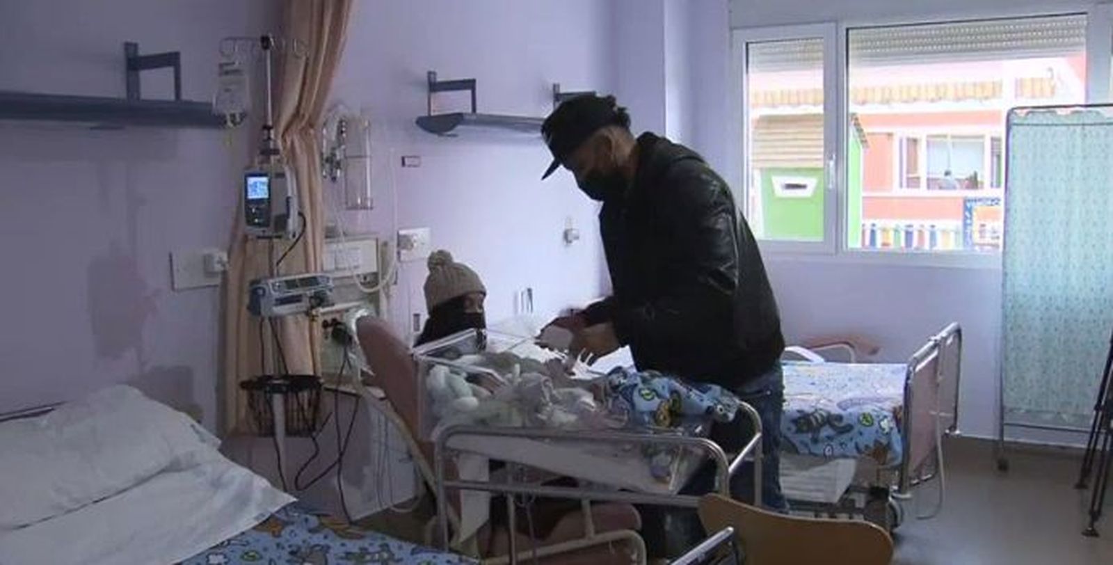 El Hospital de Alcorcón permite la estancia de los padres junto a sus bebés en la UCI
