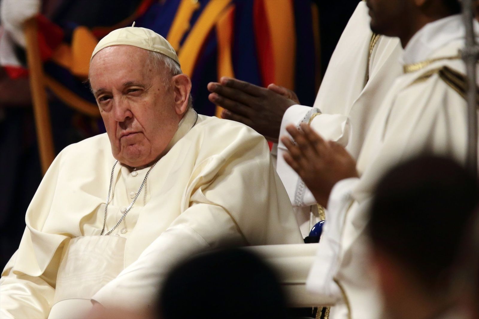 El Papa denuncia que la muerte de Benedicto XVI "ha sido instrumentalizada" por parte de "gente sin ética"