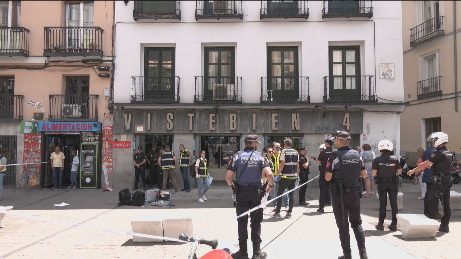 Un hombre asesina a una comerciante en una tienda de uniformes en Madrid