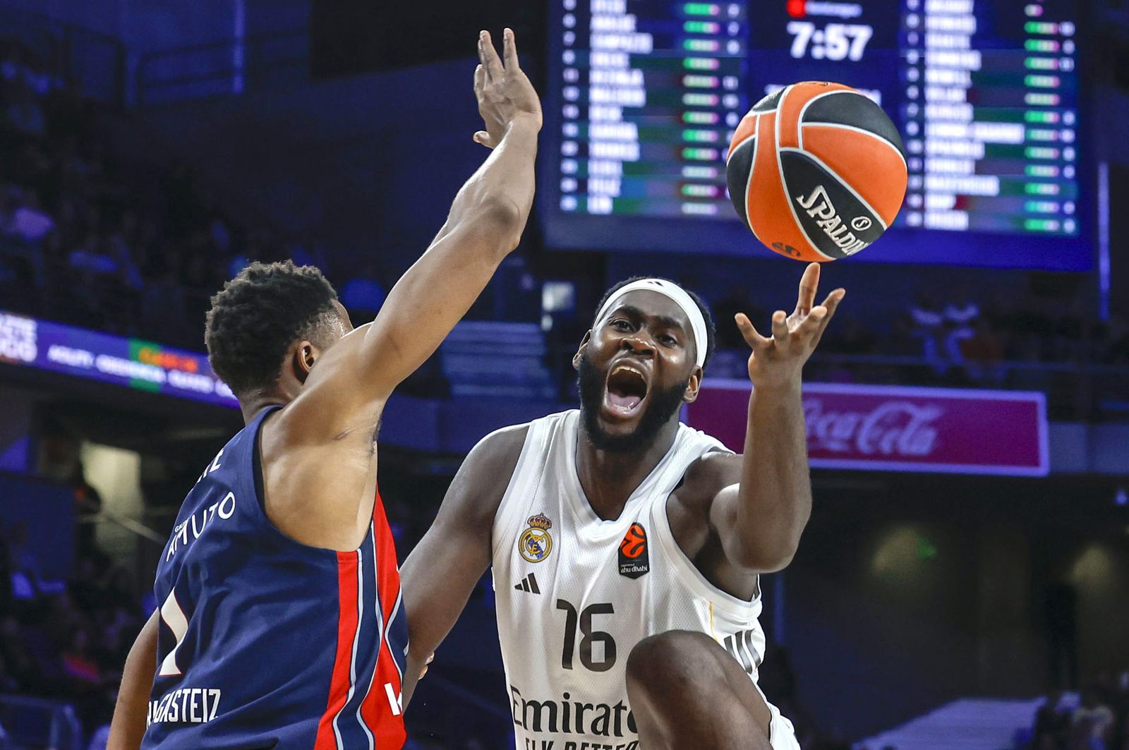 Garuba ante el Baskonia