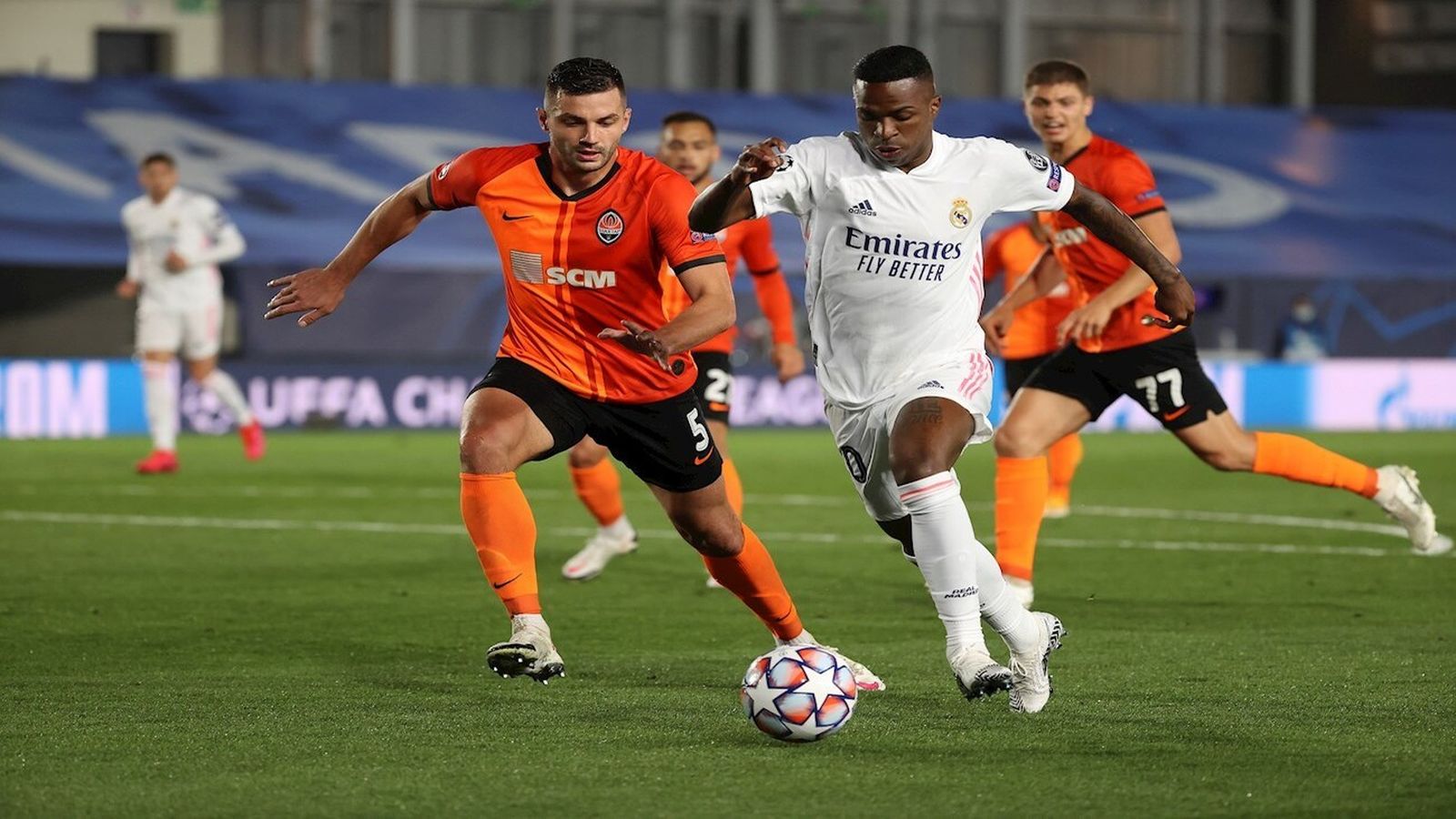Vinicius ante el Shakhtar Donetsk