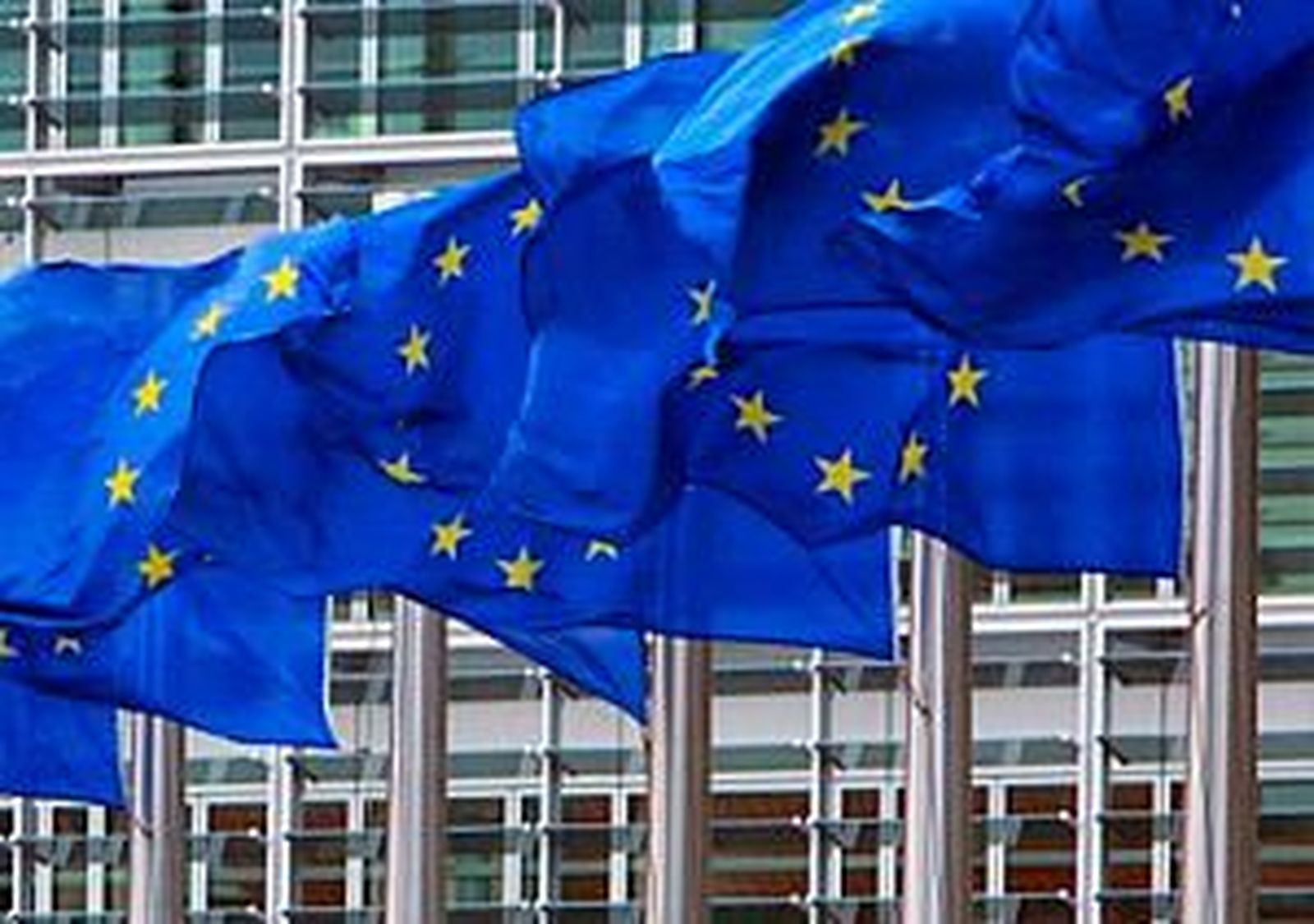 La zona euro sale de una recesión histórica impulsada por Alemania y Francia.