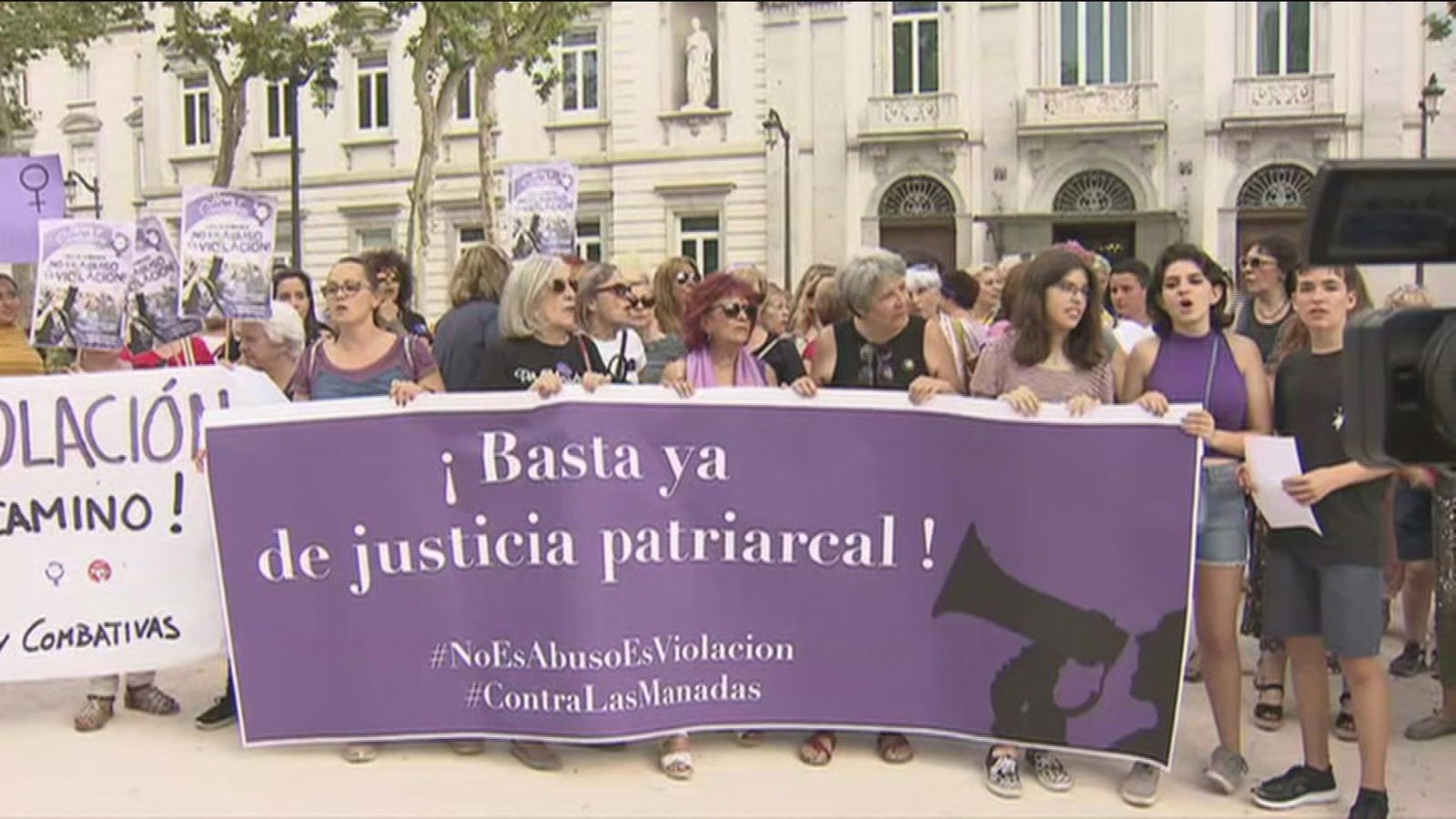 "Por fin llamamos a las cosas por su nombre" , aseguran las asociaciones feministas