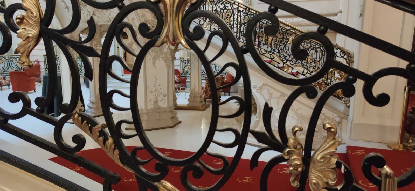 Detalle de la escalera del Casino de Madrid