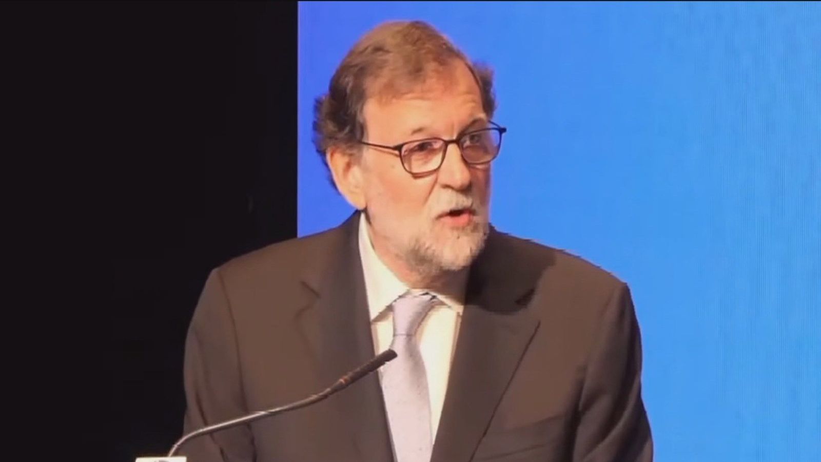 Rajoy "ve "populista" que Sánchez busque "dividir entre ricos y pobres"
