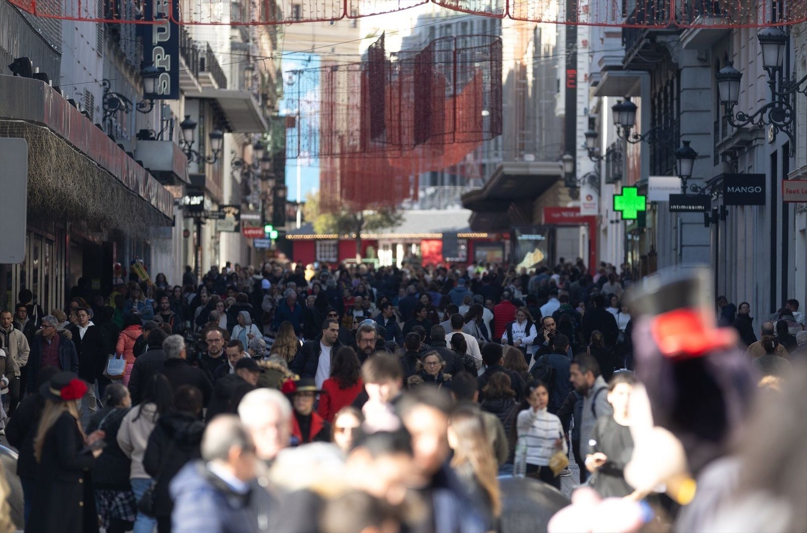 El 'Black Friday' y las luces navideñas disparan las ventas en Madrid