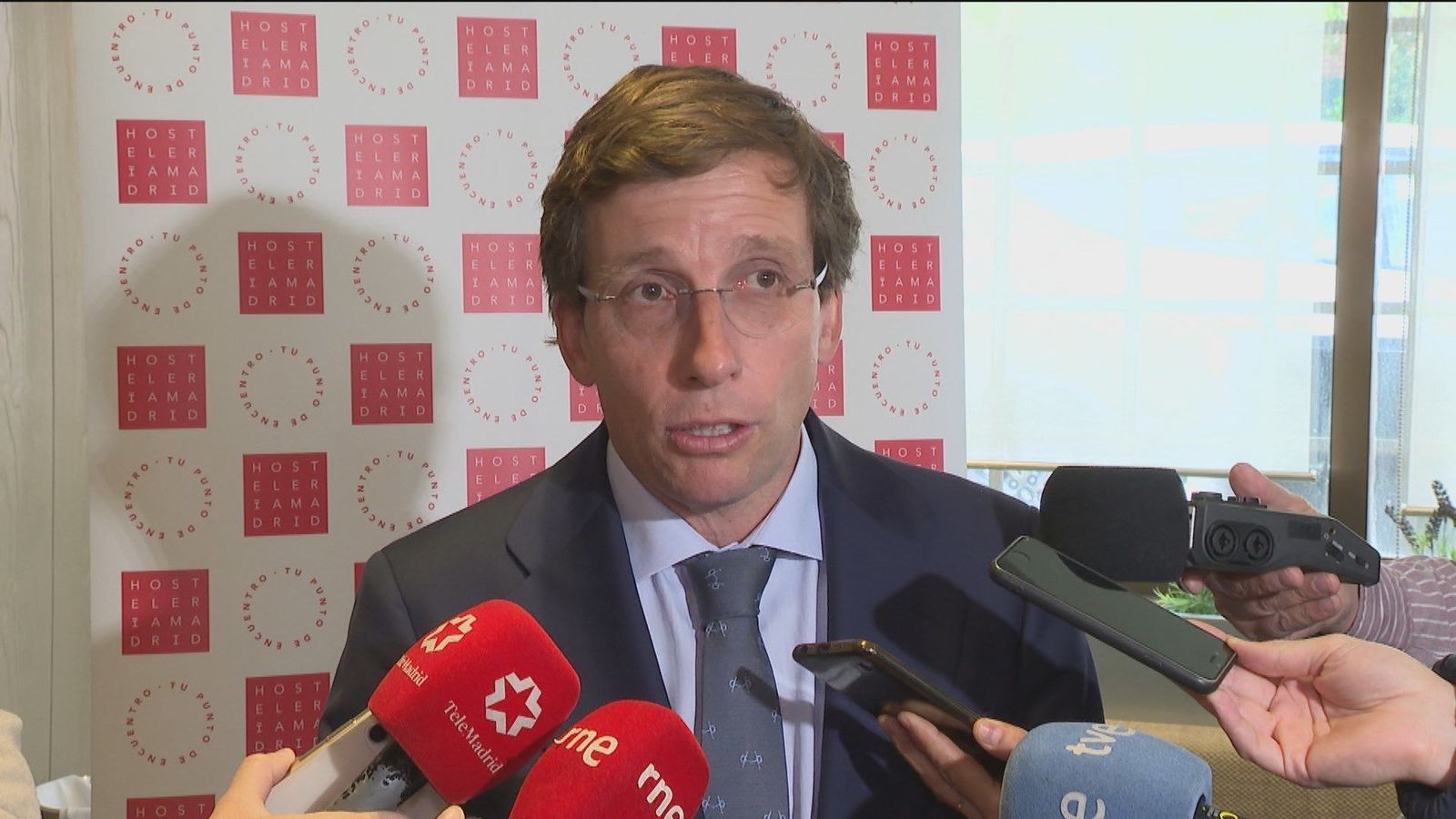 Los candidatos municipales empiezan con sus promesas de precampaña