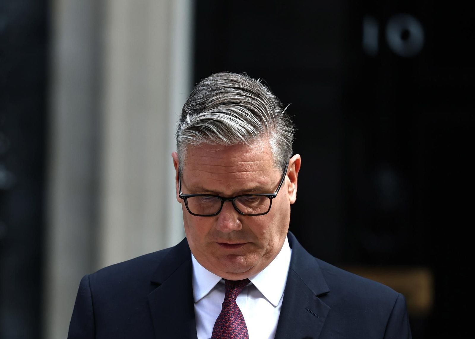 Dimite el primer ministro británico Keir Starmer, el séptimo en 10 años