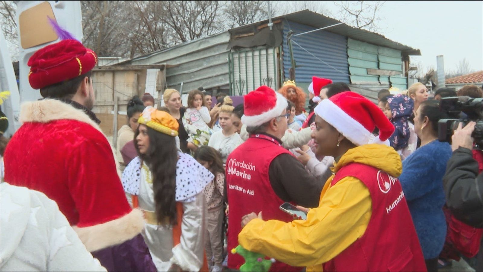 Los Reyes Magos visitan a los niños de La Cañada para llenarlos de ilusión y regalos