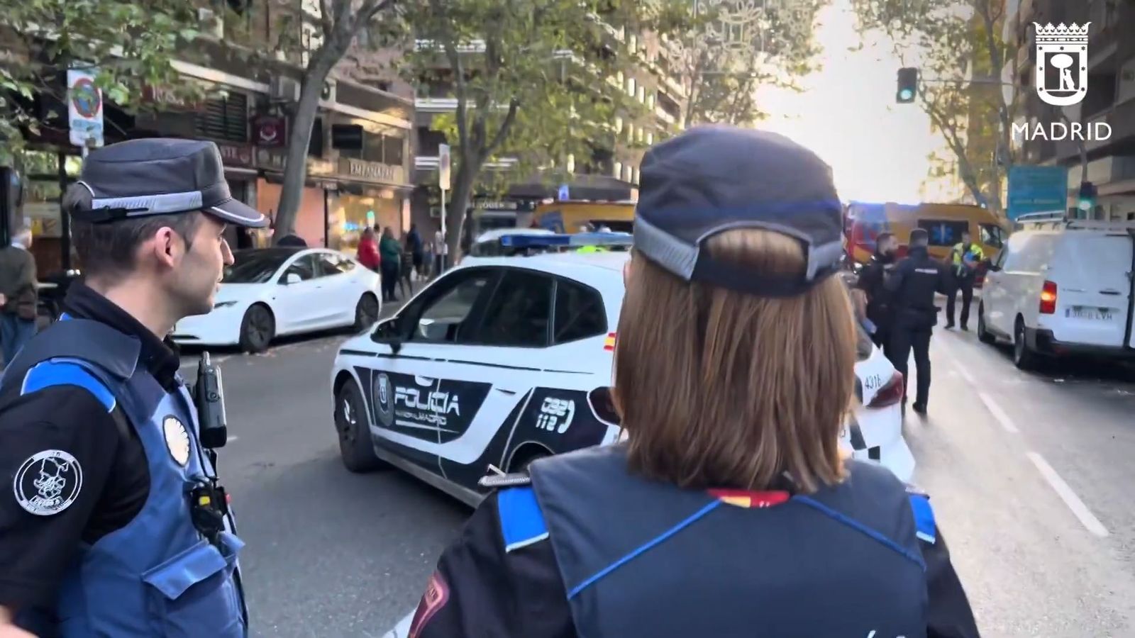 Un atropello doble destroza ambas piernas a una mujer en Carabanchel