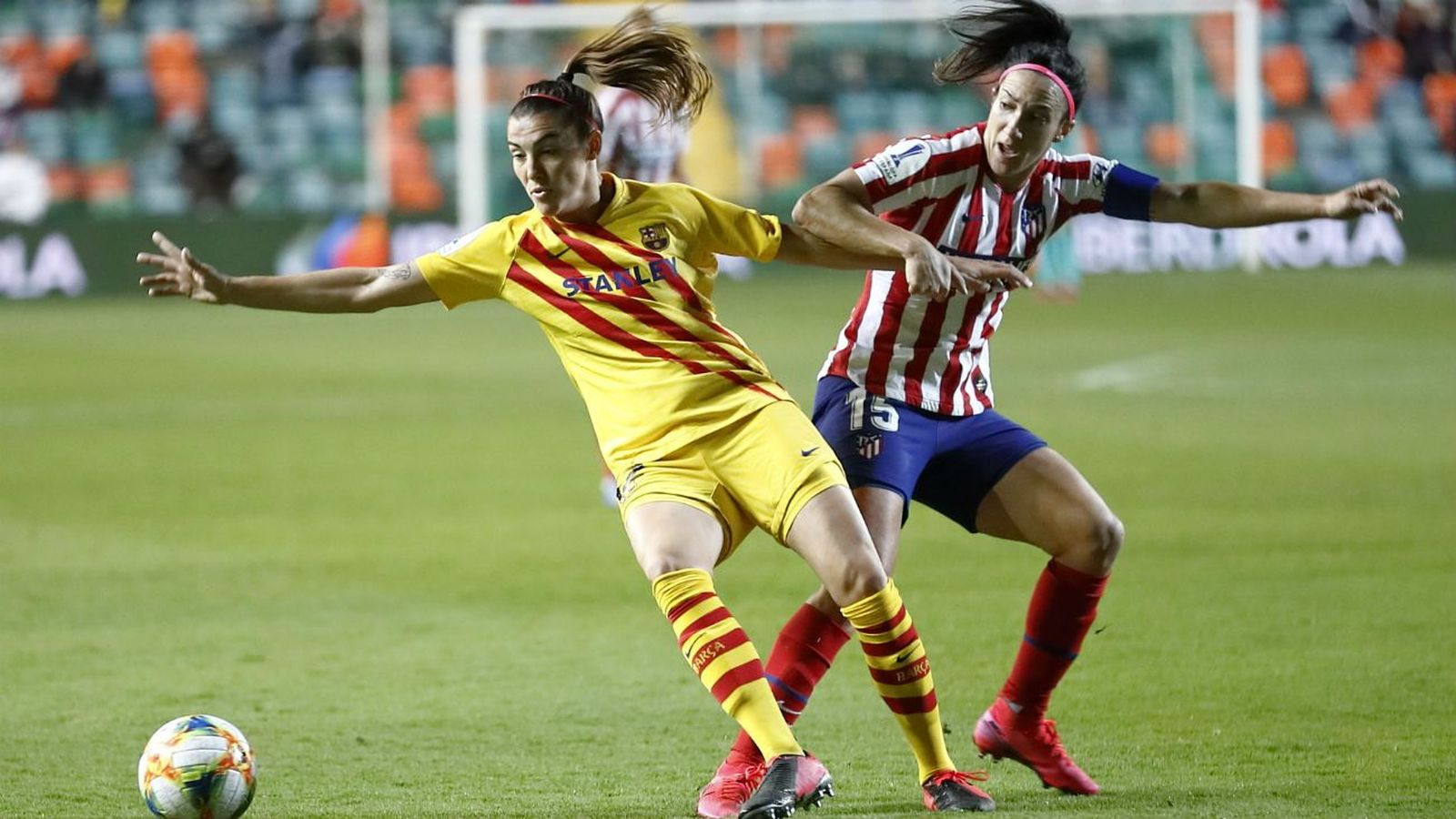 2-3. El Atlético femenino no jugará la final de la Supercopa tras caer en el Barça