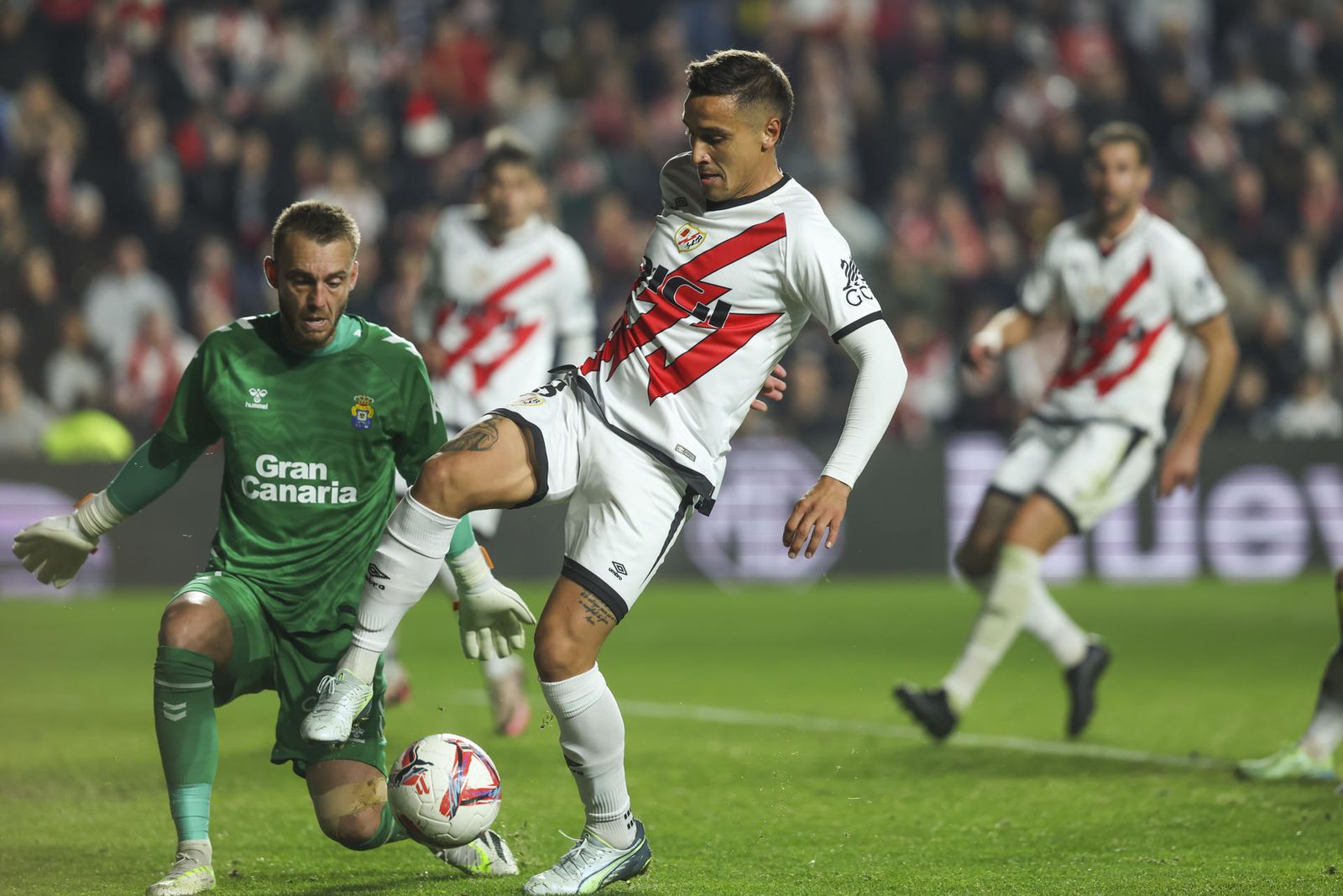 Oscar Trejo ante Las Palmas