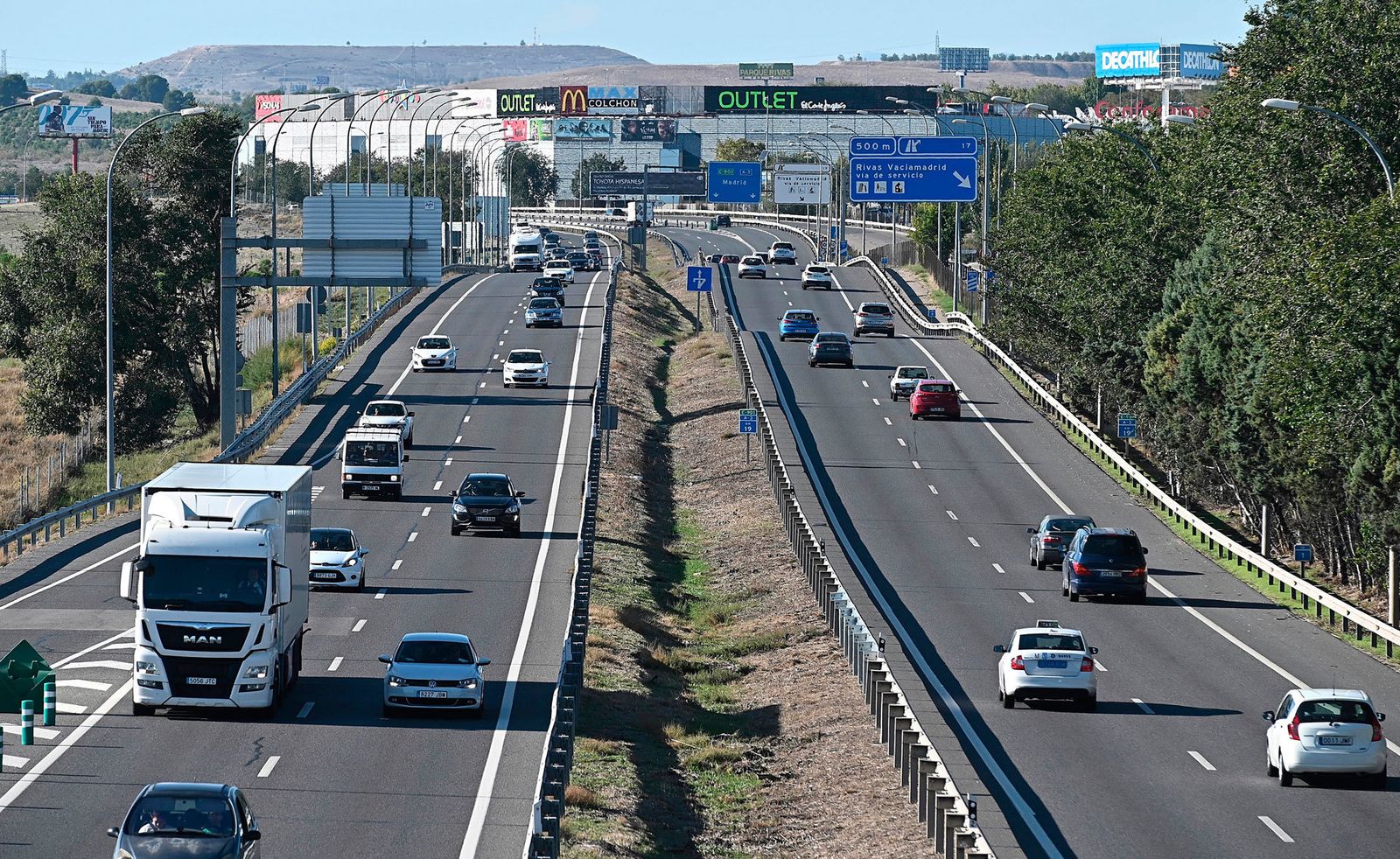 Tráfico en la autovía A-3, en la localidad de Rivas Vaciamadrid