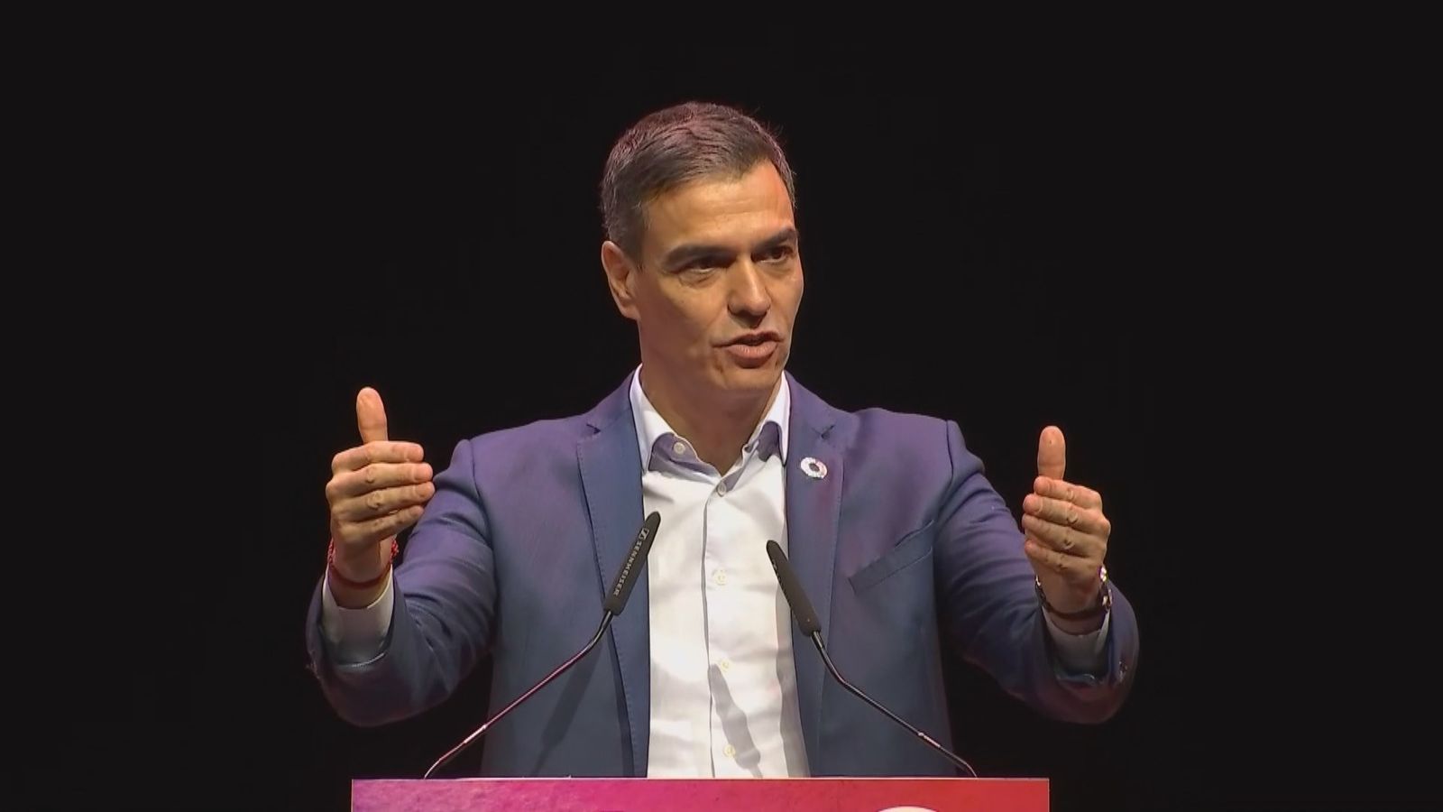 Pedro Sánchez dice que al gobierno socialista le quedan "tres años y  los que vienen después"