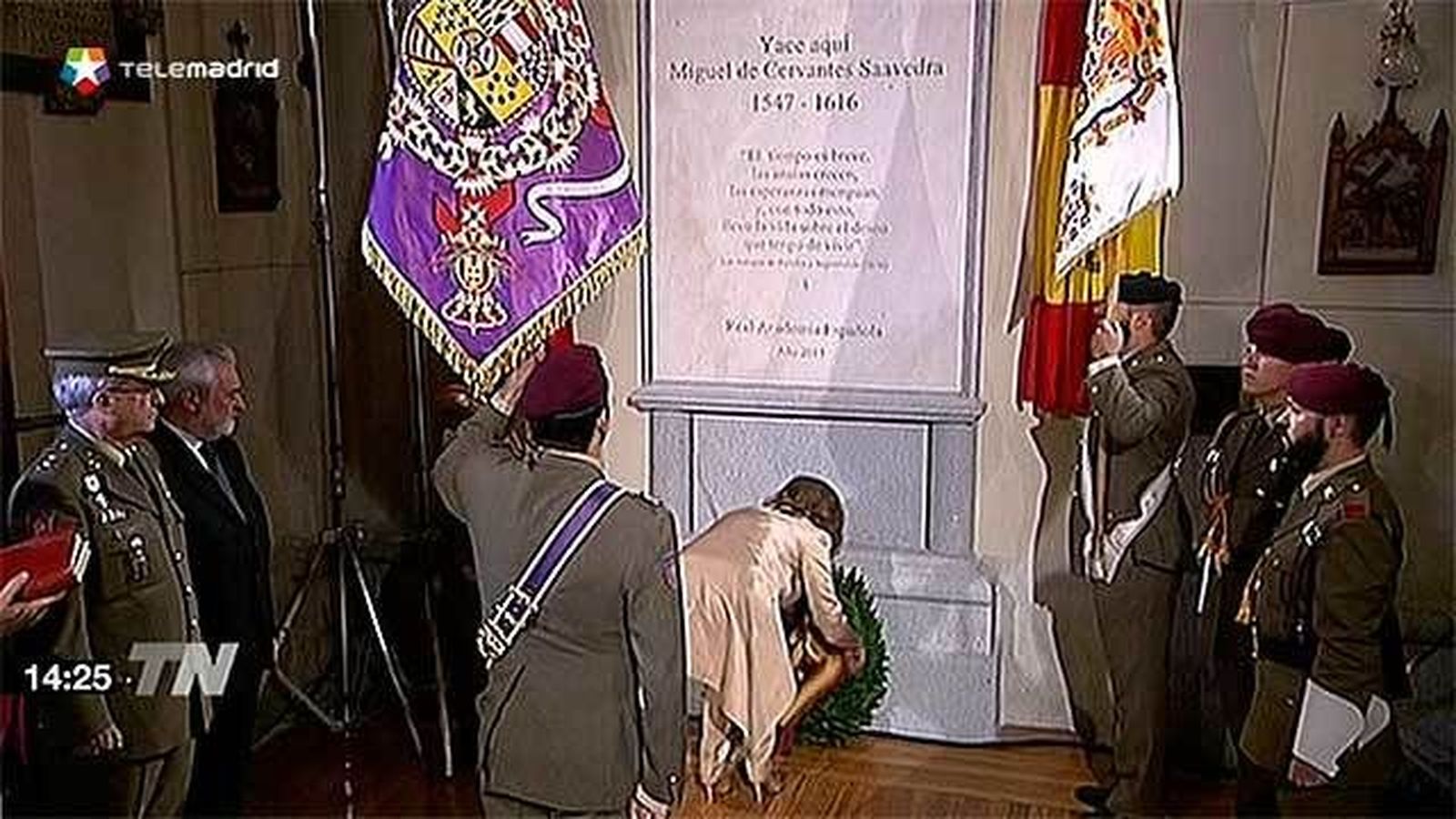 Los restos de Cervantes descansan ya en su nuevo monumento en las Trinitarias