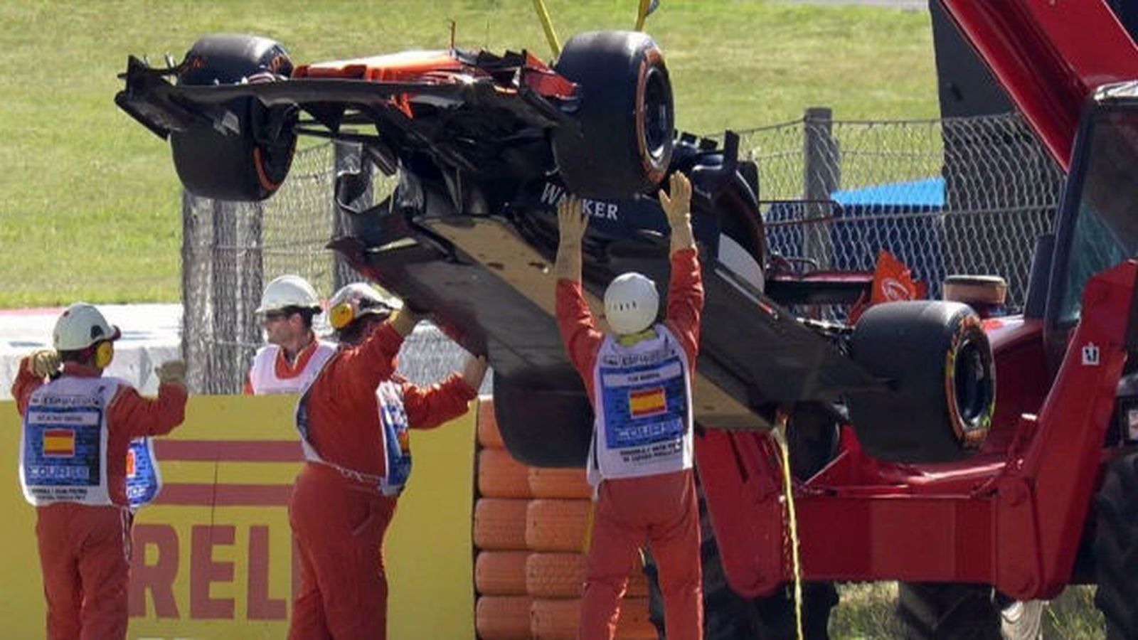mclaren1205.jpg