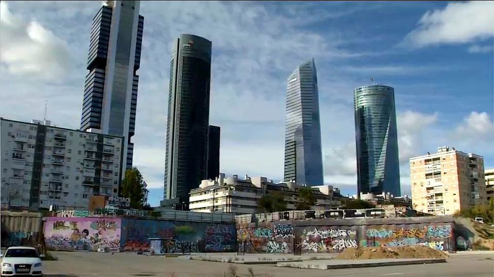 Chabolas a la sombra de rascacielos, los contrastes sociales de Chamartín