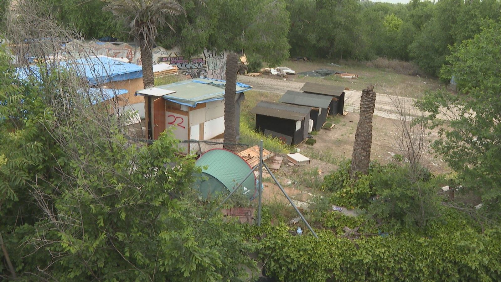 El deterioro de Attica: de icono de la noche madrileña a campamento de infraviviendas