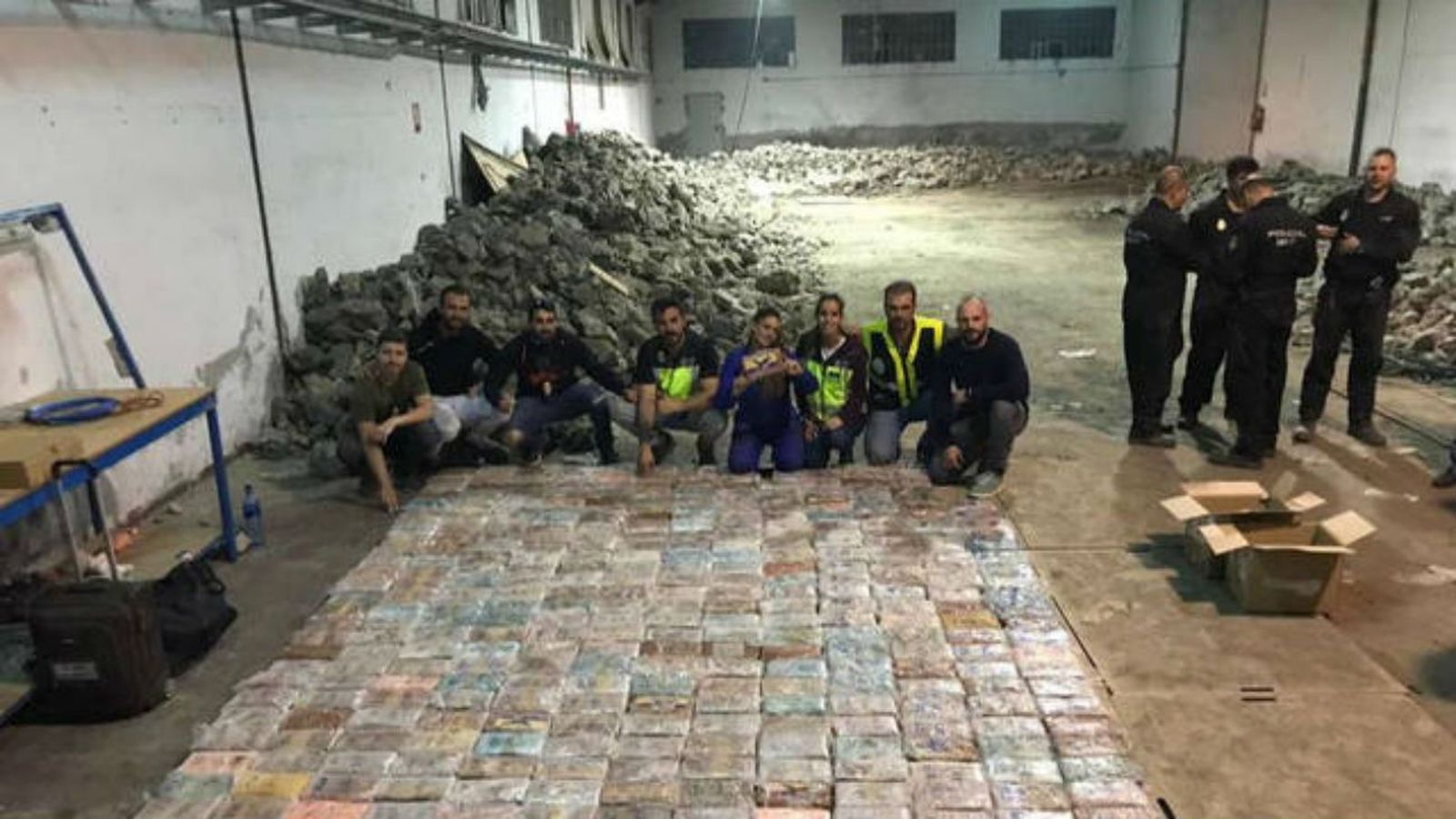 Casi 200.000 kilos de falsas rocas ocultaban droga por valor de 500 millones de euros