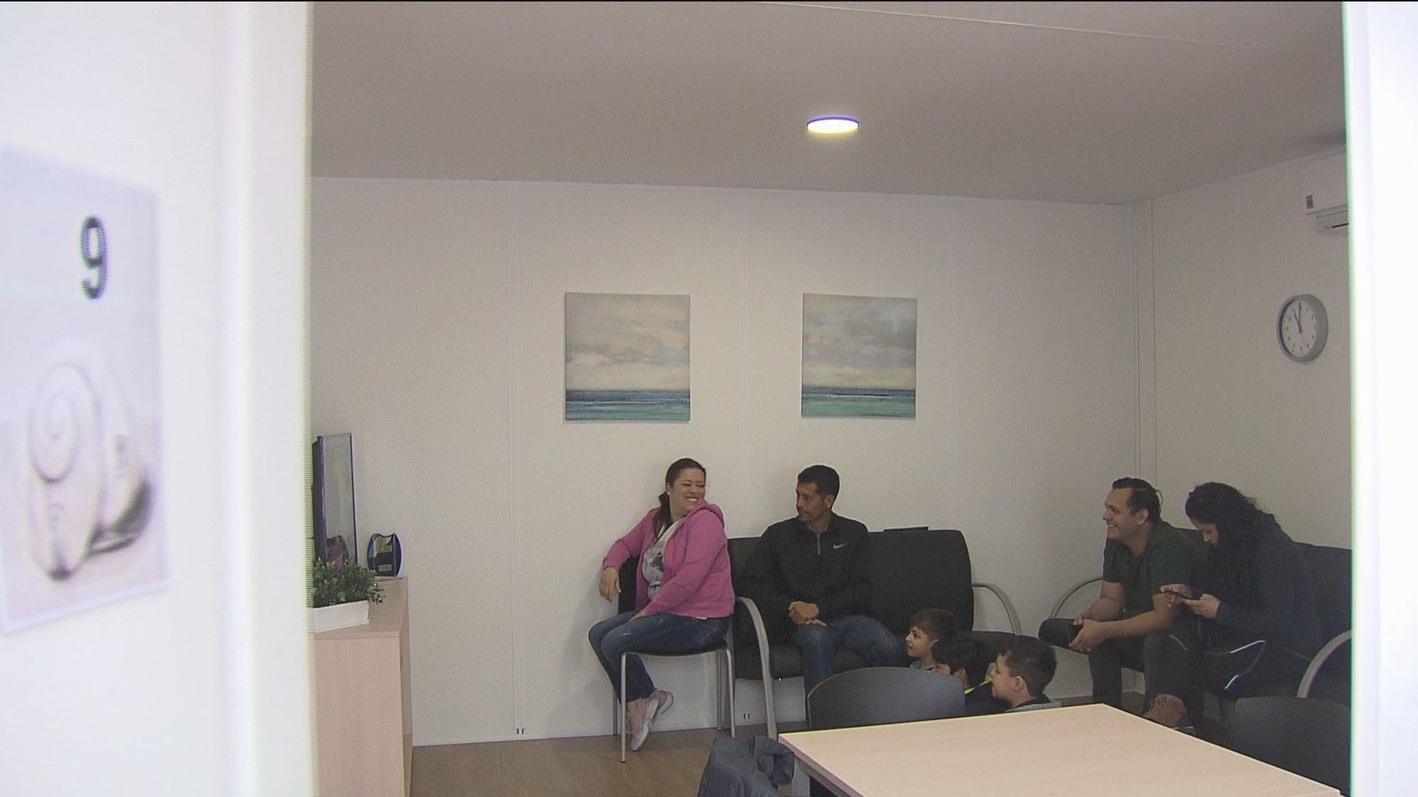Los primeros refugiados ya están instalados en el centro temporal de Vallecas