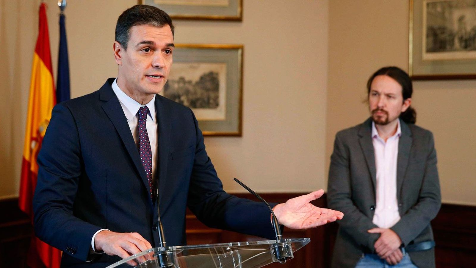 "Cuando convocan a la prensa sin preguntas, habría que decir que no"
