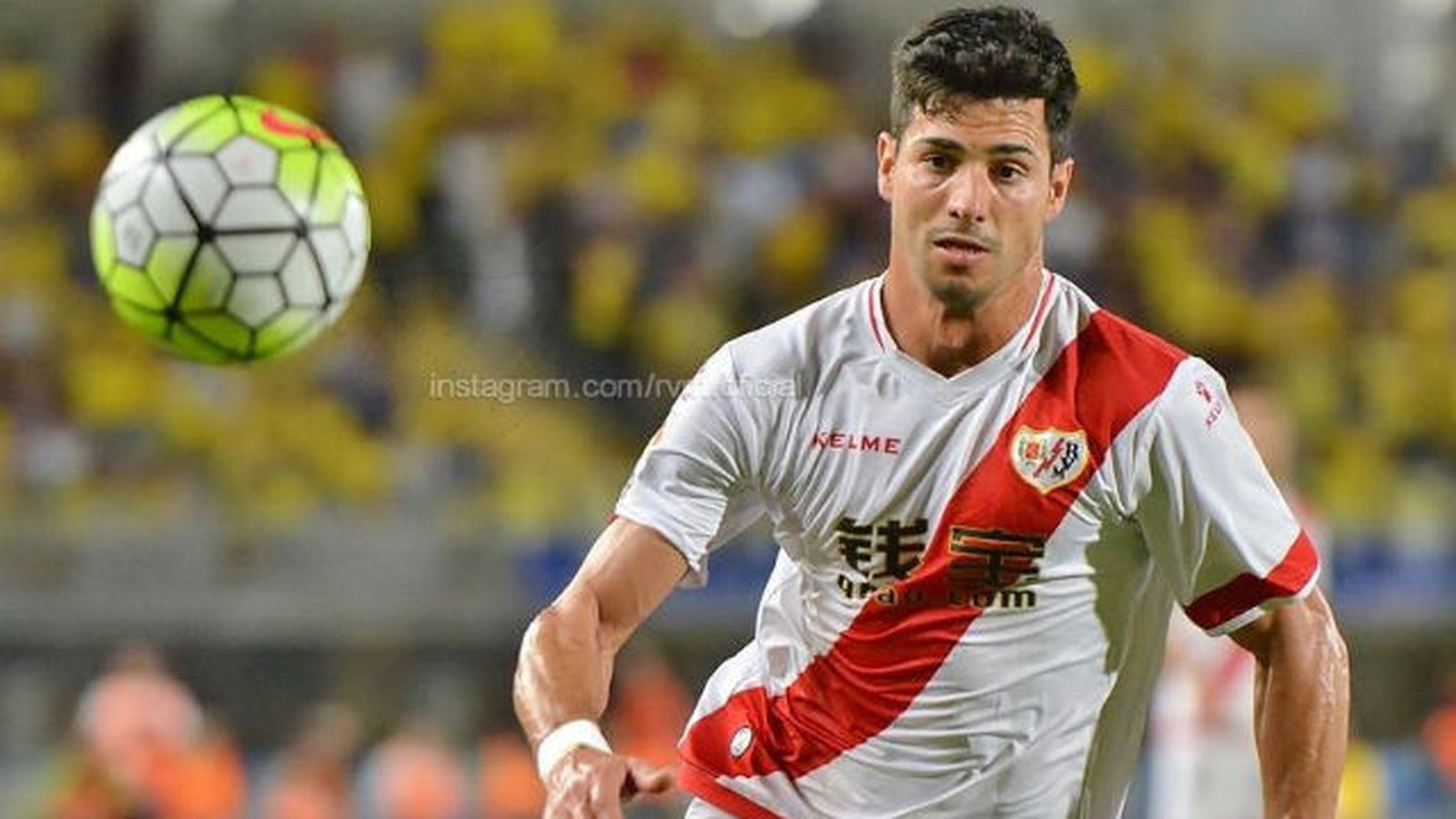 Javi Guerra renueva por el Rayo Vallecano hasta 2019
