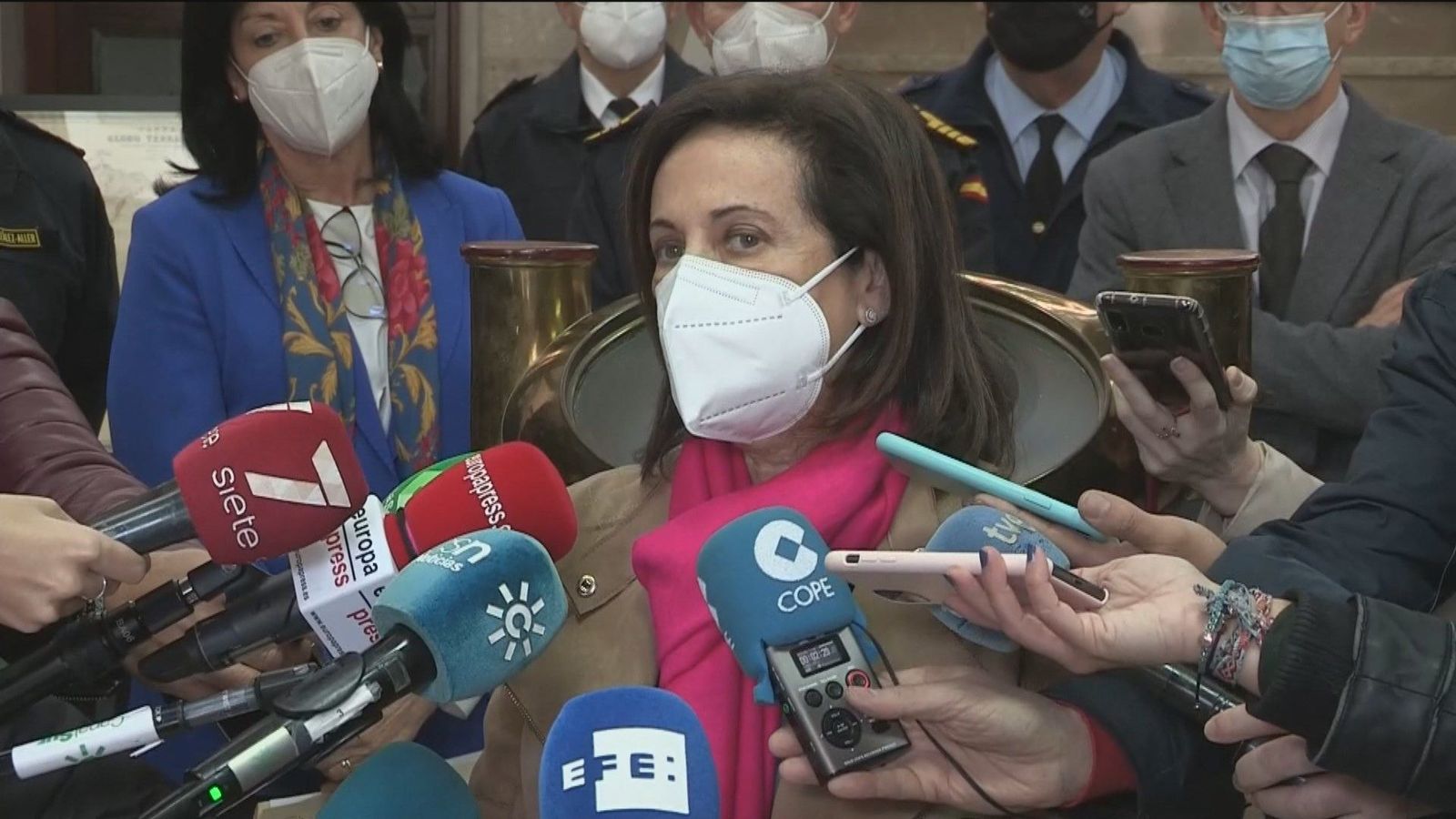 Robles confirma que la semana que viene Ucrania recibirá más armas españolas