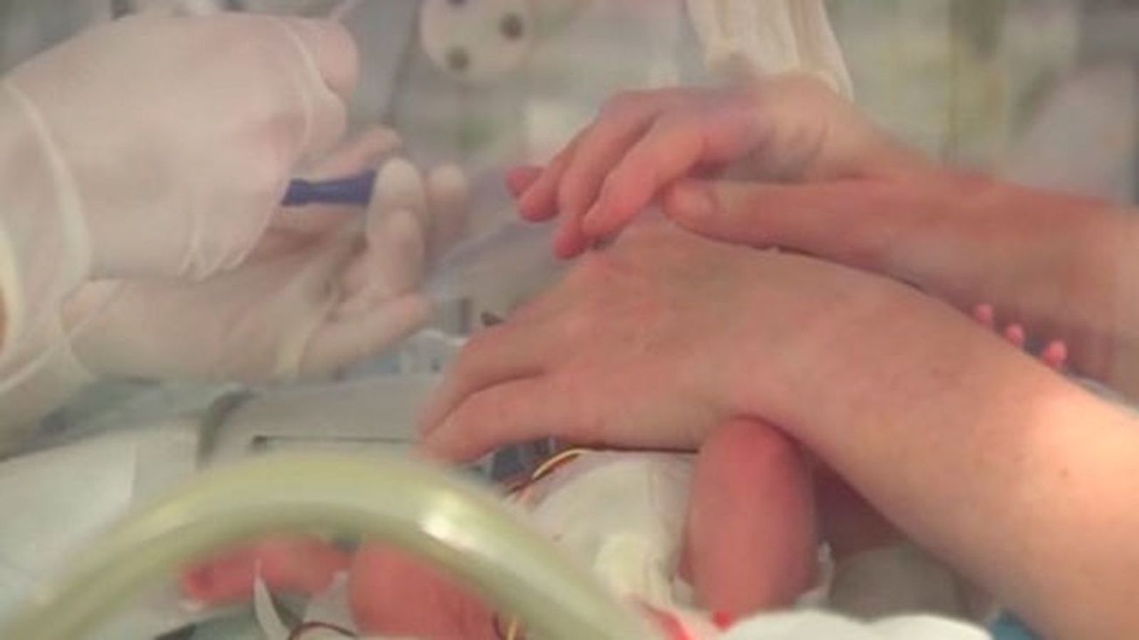 Un error médico al suministrar anestesia provoca la muerte de una bebé prematura en Donostia