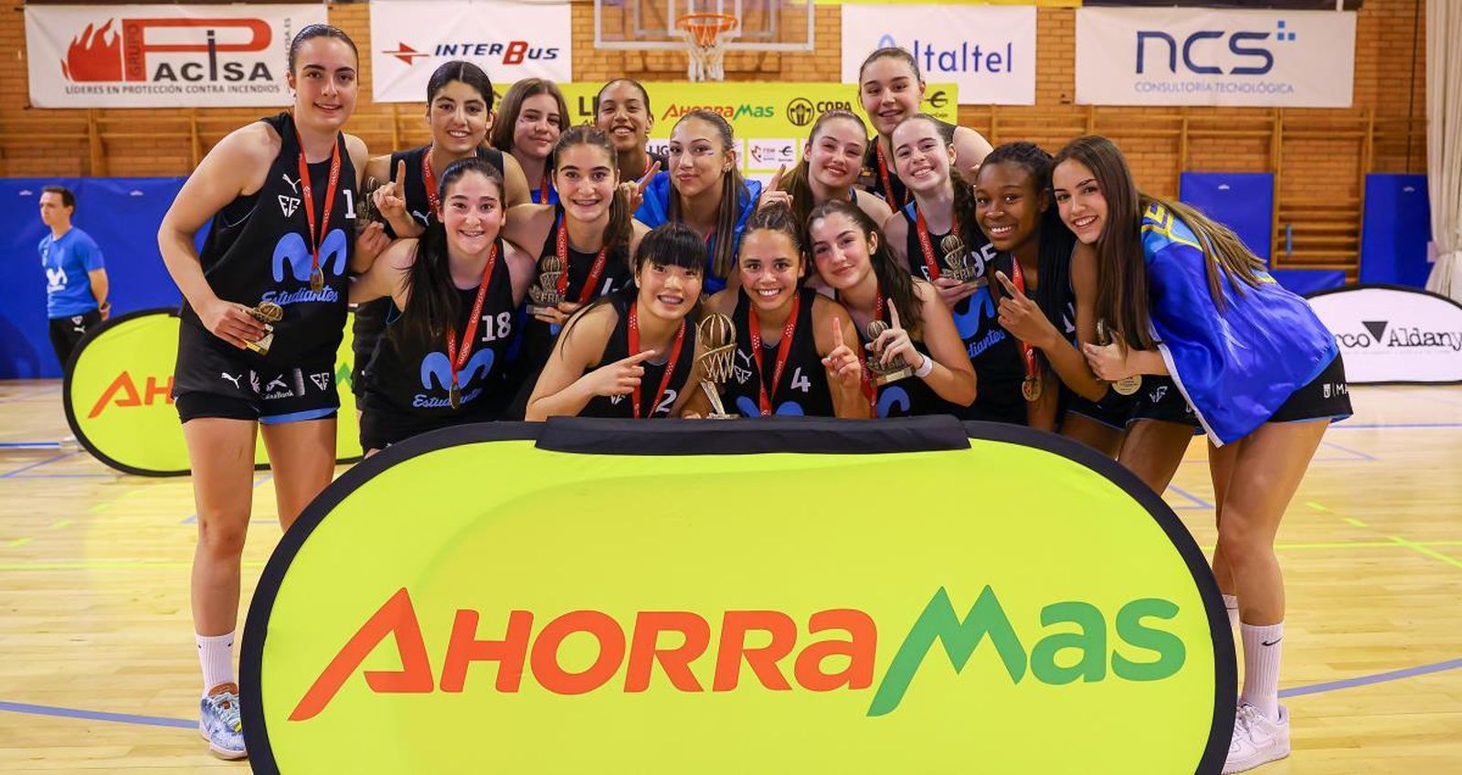 Estudiantes cadete