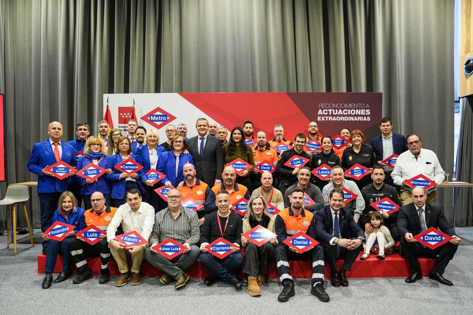 Metro de Madrid reconoce a sus 43 'héroes' de 2025