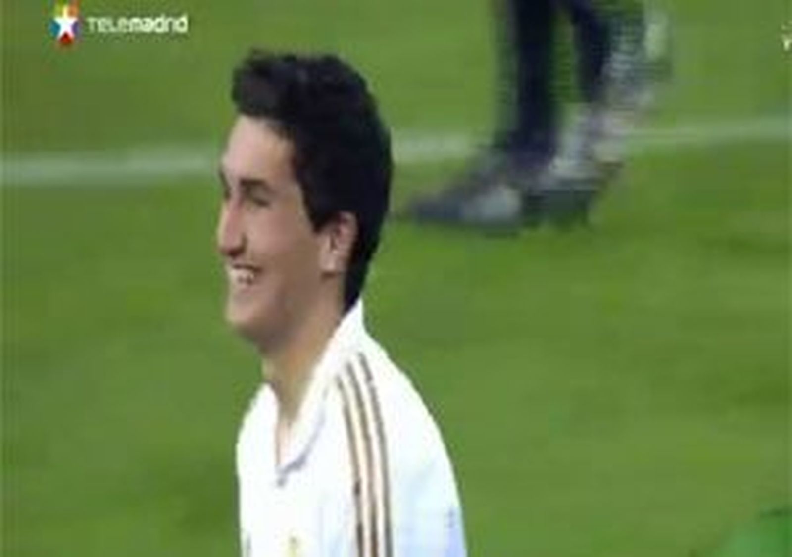 La amarilla de Alonso le abre las puertas de la titularidad a Sahin