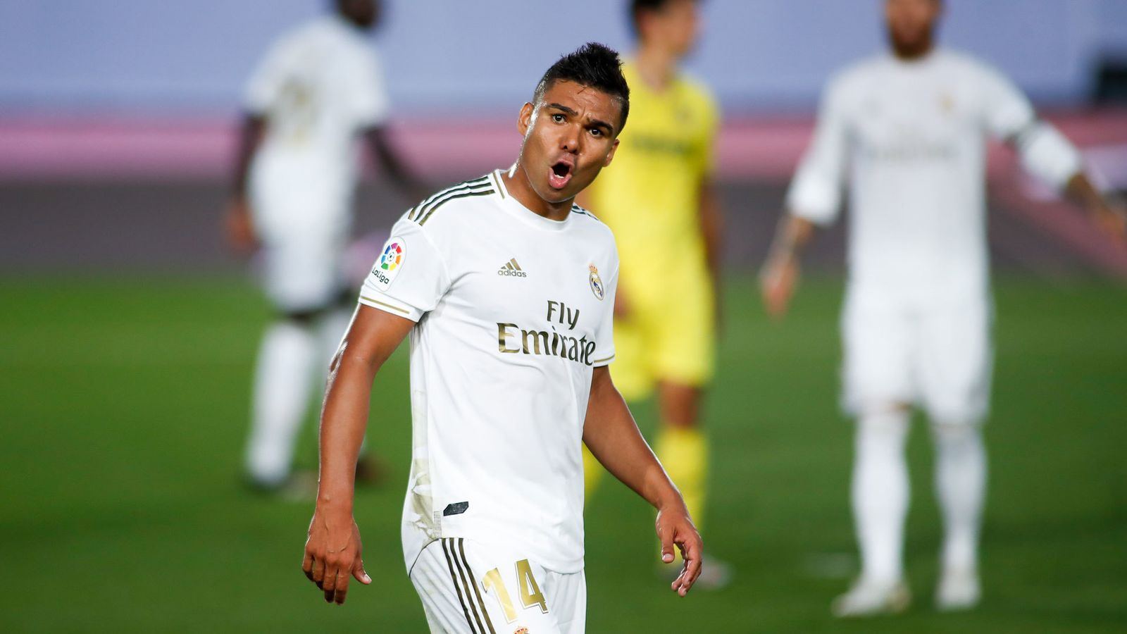 Casemiro en un momento del partido entre el Real Madrid y el Villarreal