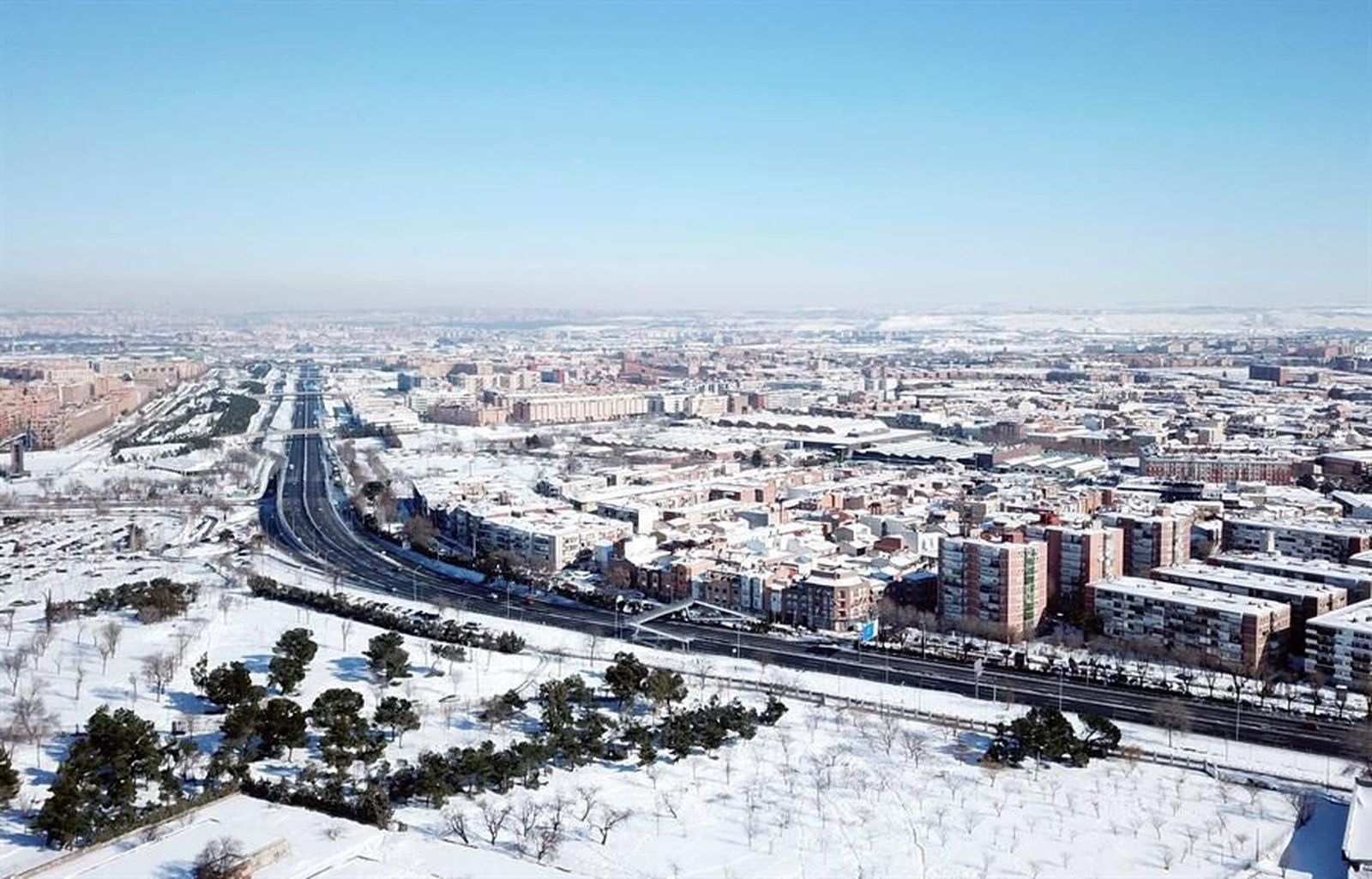 Sin calefacción ni agua caliente en muchos puntos de Madrid en la noche más fría del siglo