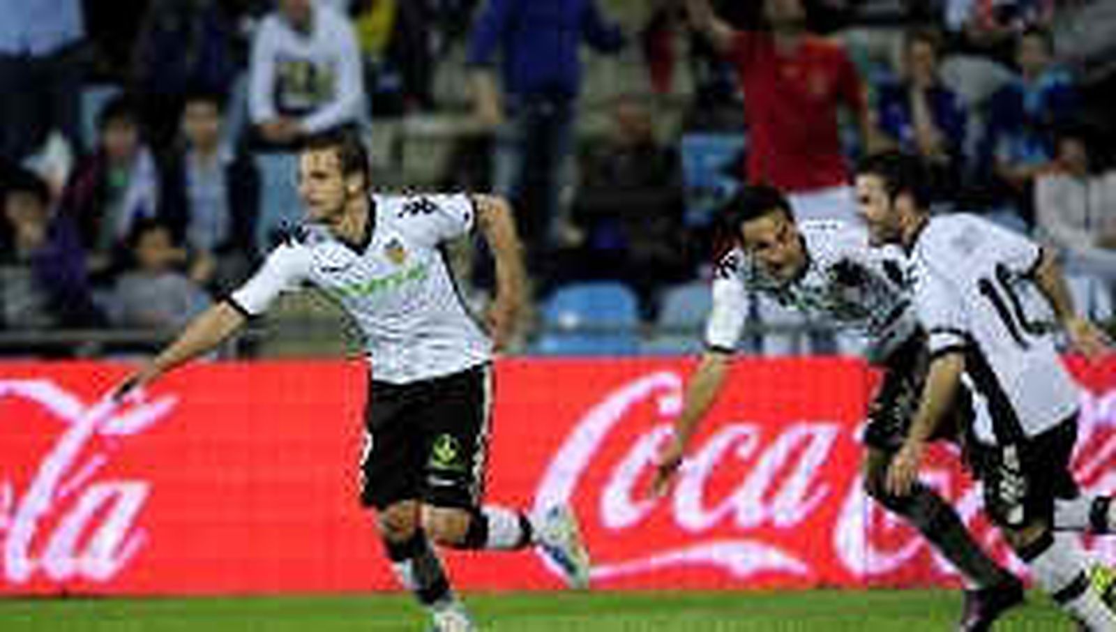 Soldado y sus cuatro goles hunden al Getafe en el Coliseum
