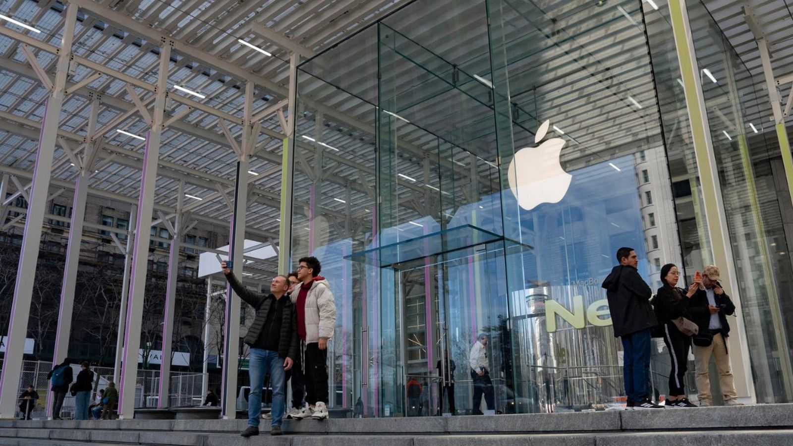 Apple cumple 50 años: del garaje a gigante tecnológico mundial