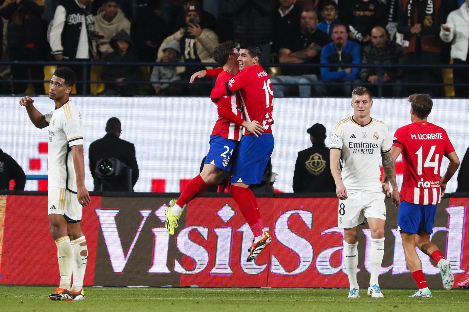 Morata ante el Real Madrid