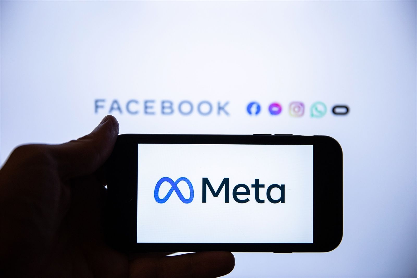 Meta alerta de la caída publicitaria