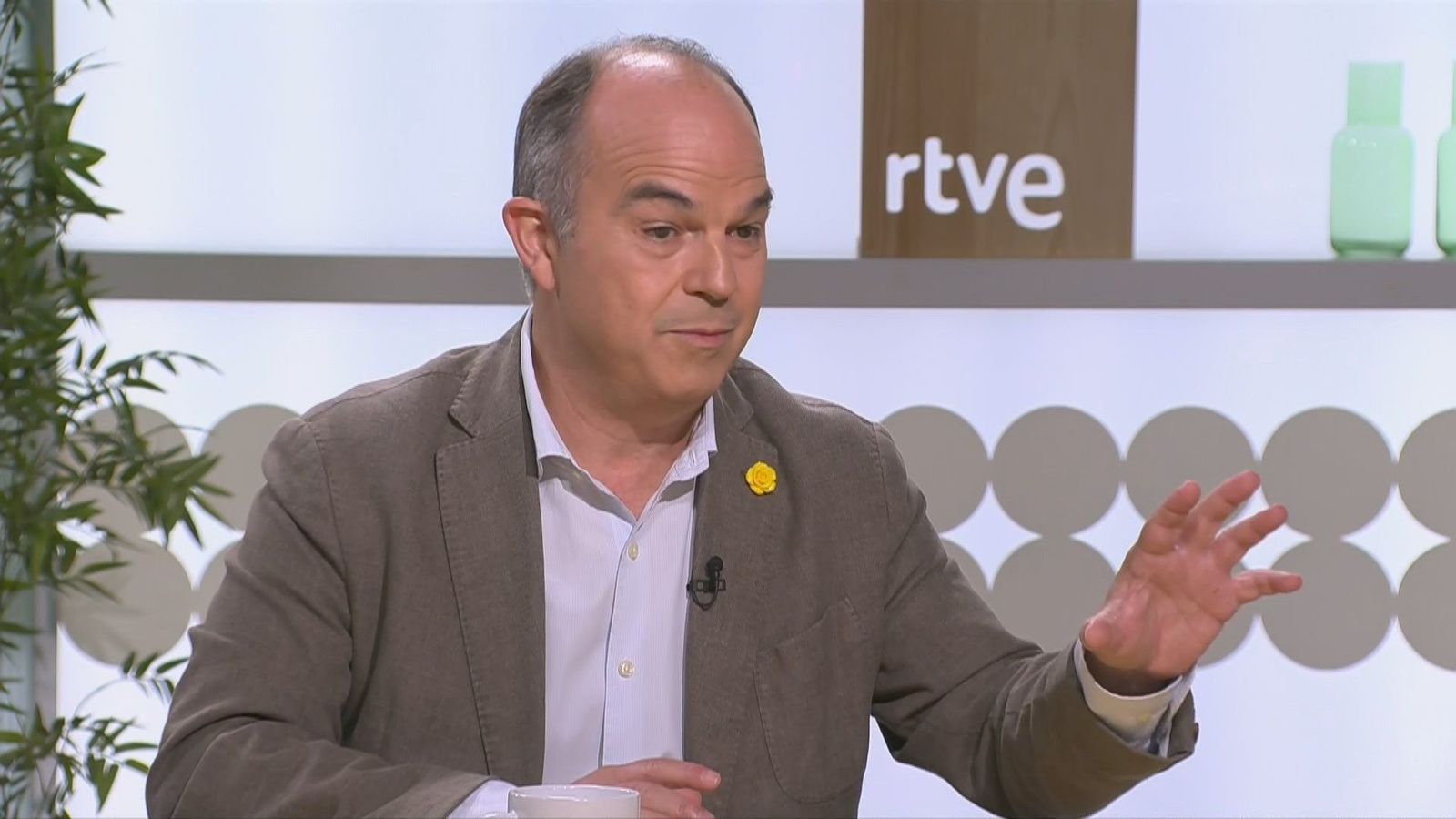 Turull: "Con el dinero de los catalanes los andaluces se subvencionan el gimnasio" y el veterinario de sus mascotas