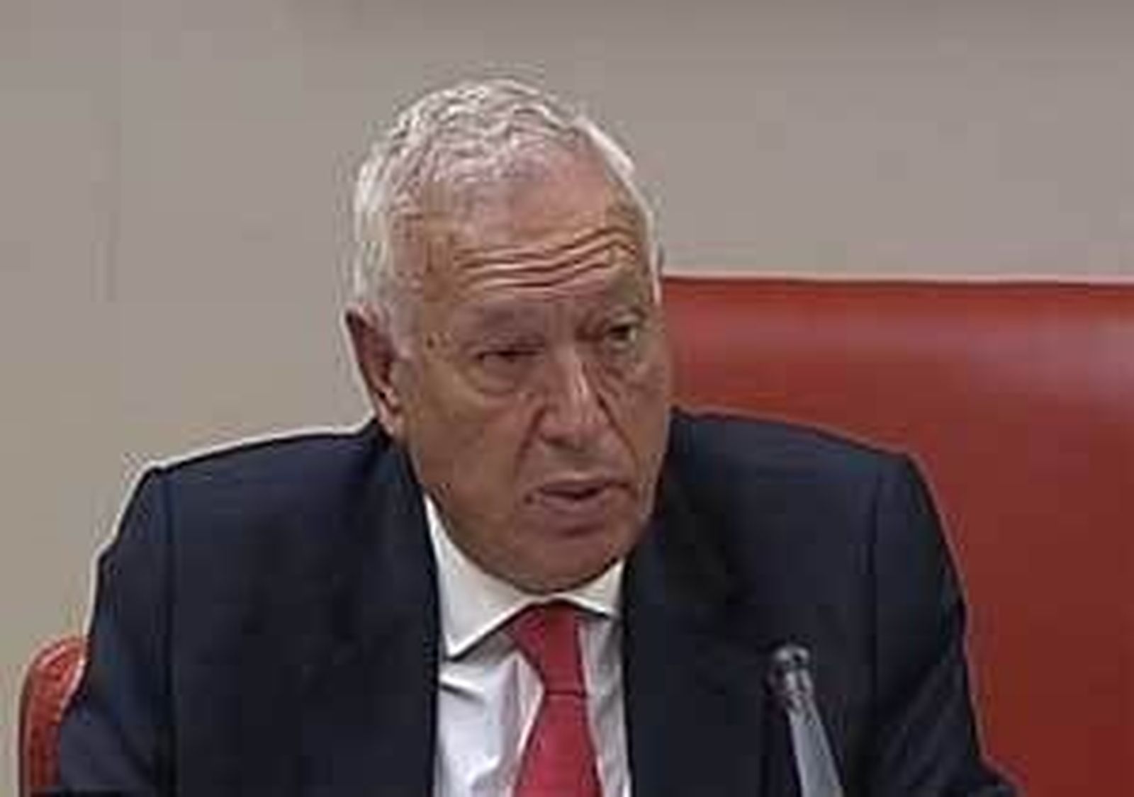 Margallo califica de 'incendio importante' el conflicto con Gibraltar