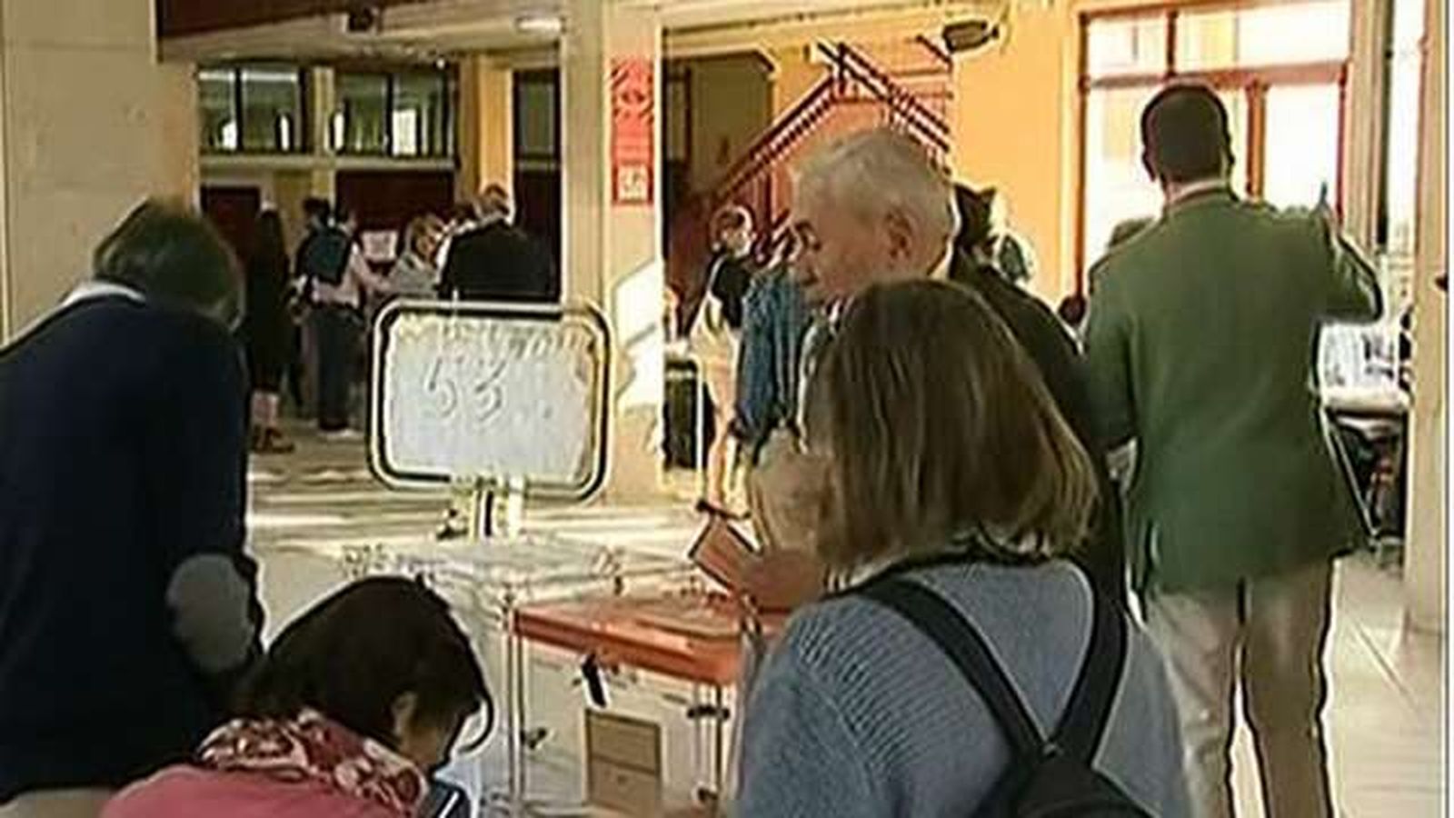 La Delegación del Gobierno presenta el dispositivo electrónico que se utilizará en la jornada electoral del 20D
