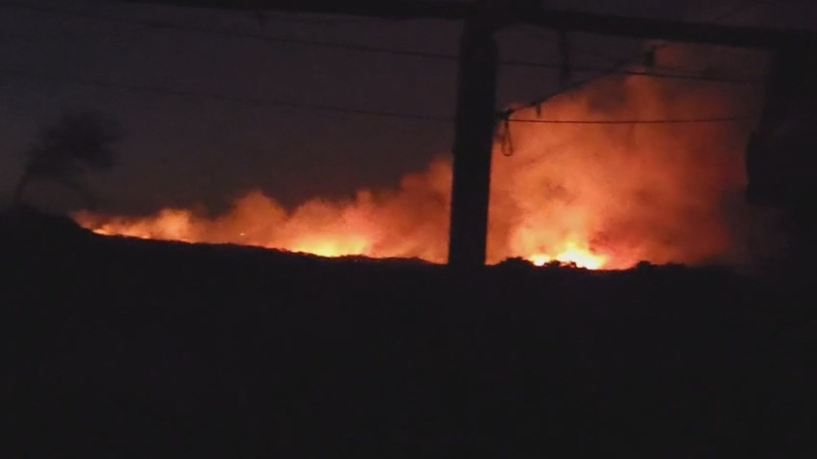 Empeora el incendio forestal de Villanueva de los Castillejos (Huelva), que ya supera las 5.000 hectáreas