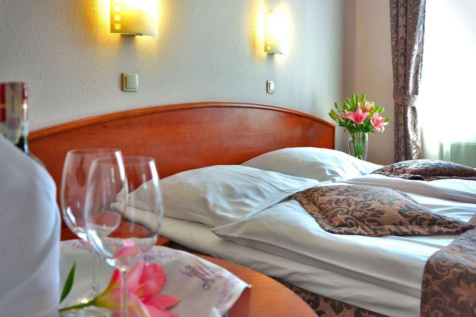 Hoteles de costa renuncian a estar en el programa del Imserso porque no cubre sus costes