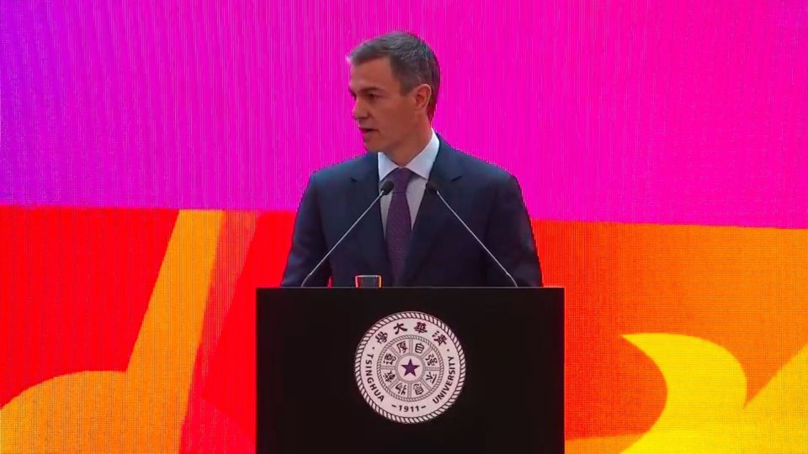 Sánchez pide a China que se implique "más" y exija el cese de la guerra de Irán