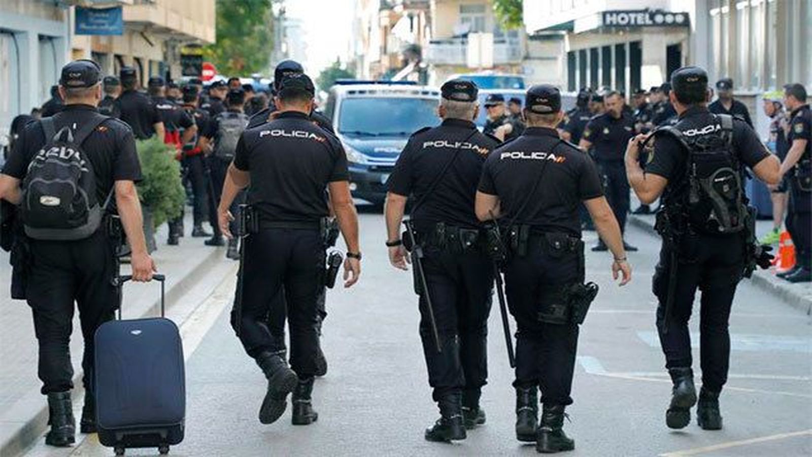Los policías salen de Pineda al vencer el contrato con los hoteles