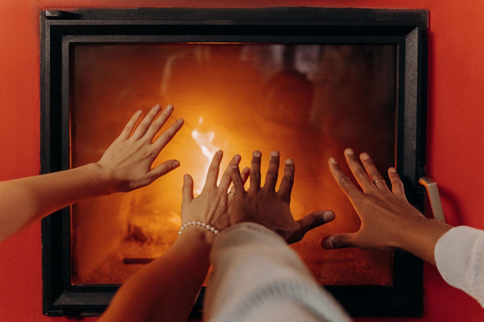 Las familias españolas con menos ingresos gastan 550 euros más en energía que en 2020